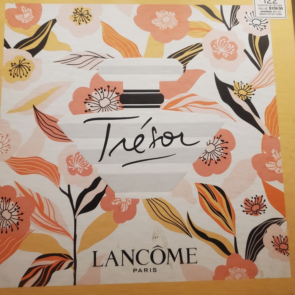 Lancome Paris Tresor L'EAU Parfum Spray Gift Set